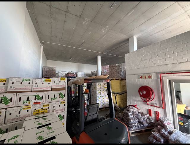 197M² WAREHOUSE TO LET IN FIRGROVE